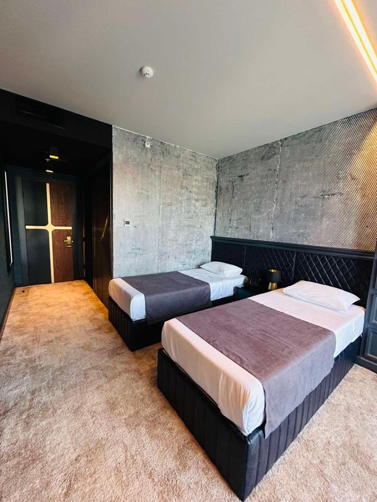 Solomon Hotel Kutaisi Exterior photo