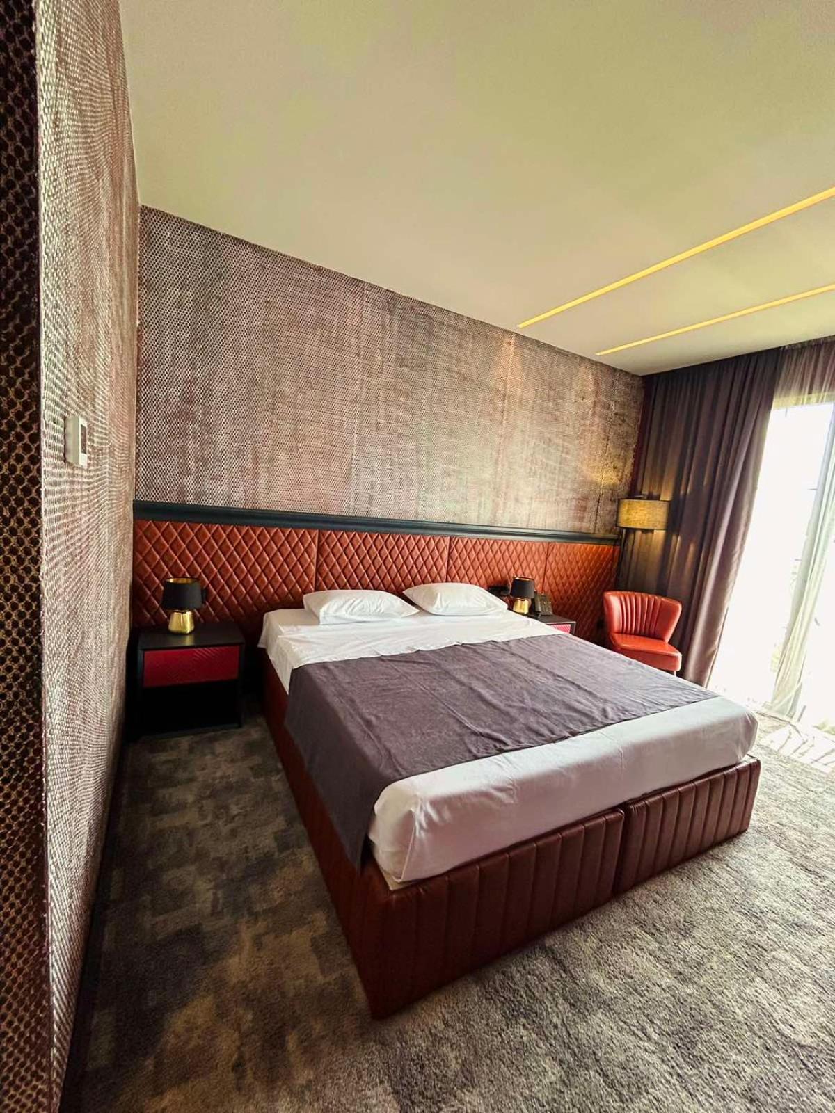 Solomon Hotel Kutaisi Exterior photo