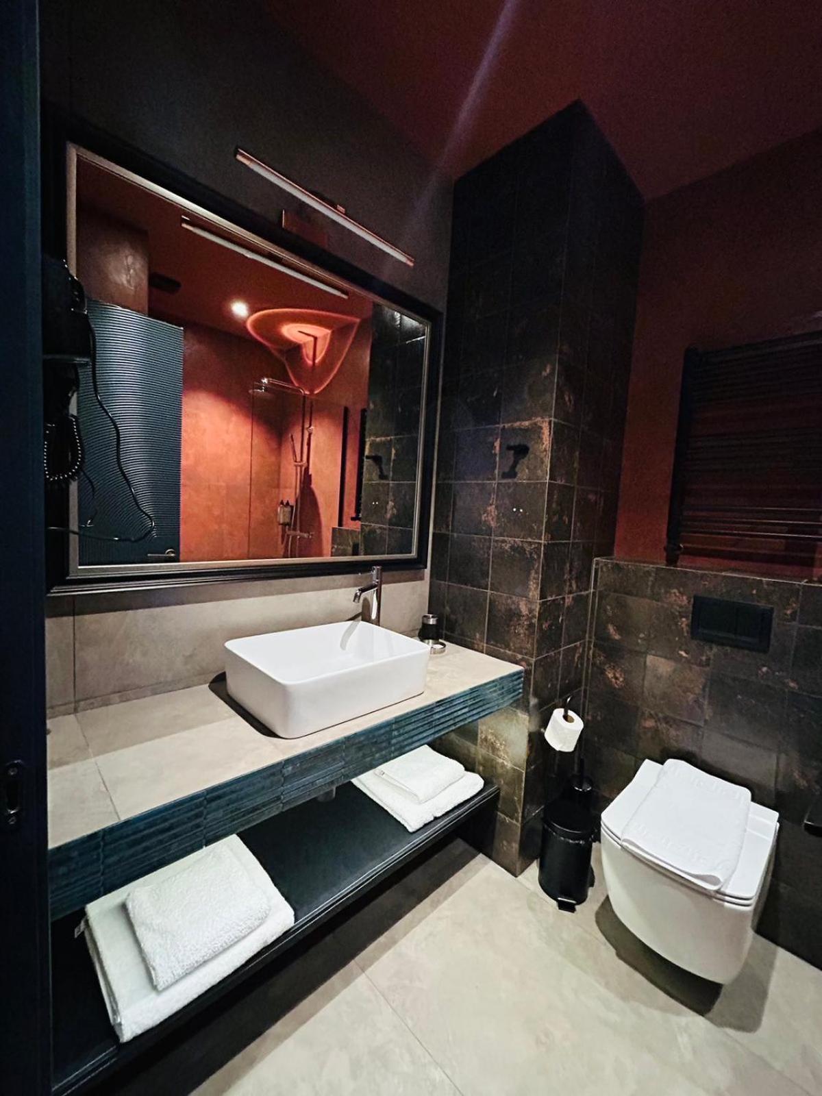 Solomon Hotel Kutaisi Exterior photo