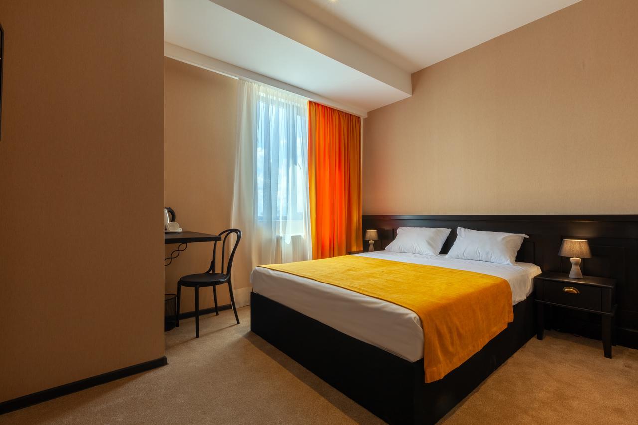 Solomon Hotel Kutaisi Exterior photo